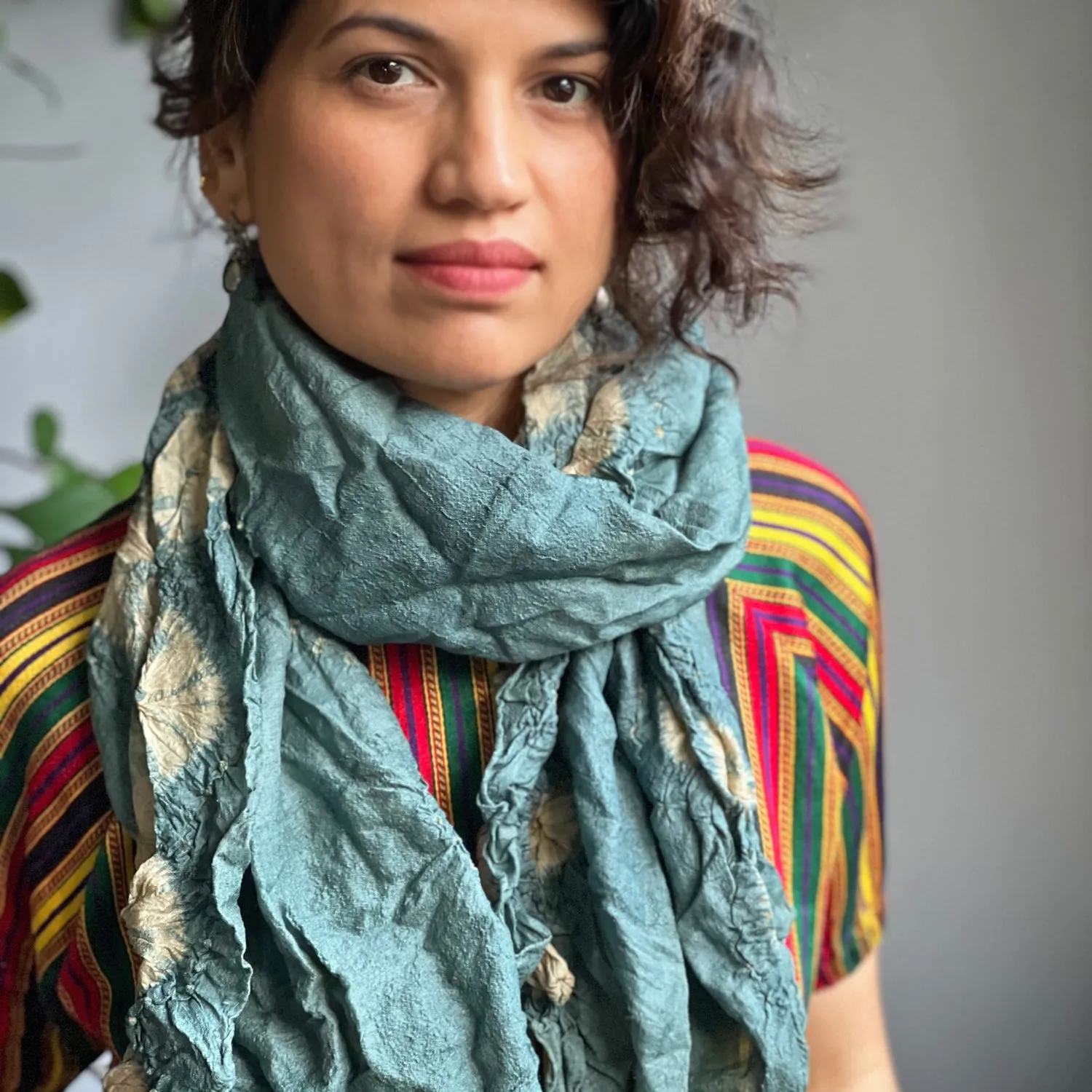 BANDHNI Tie Dye Tassar Silk Scarf