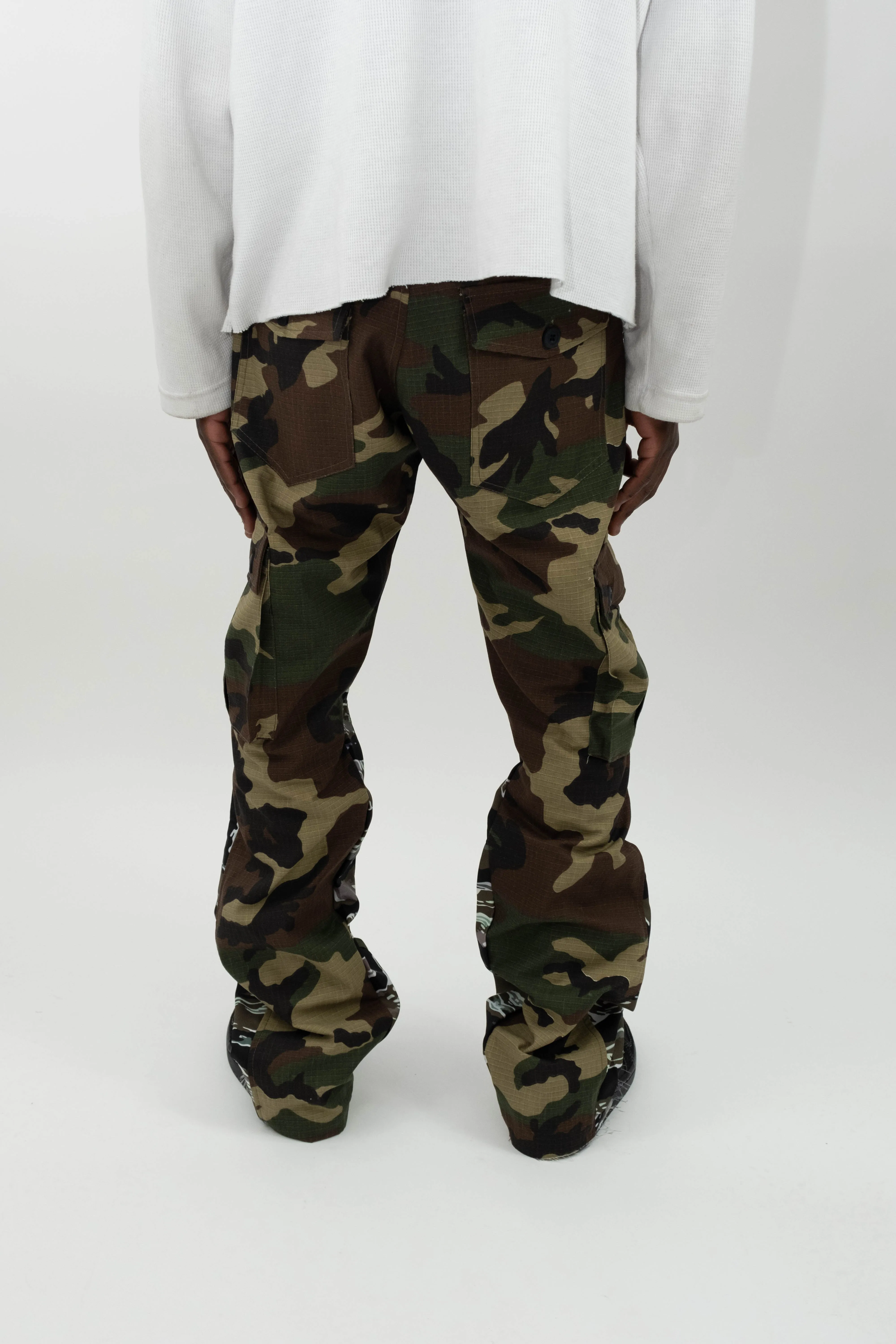 CARGO FLARE TROUSERS - CAMO