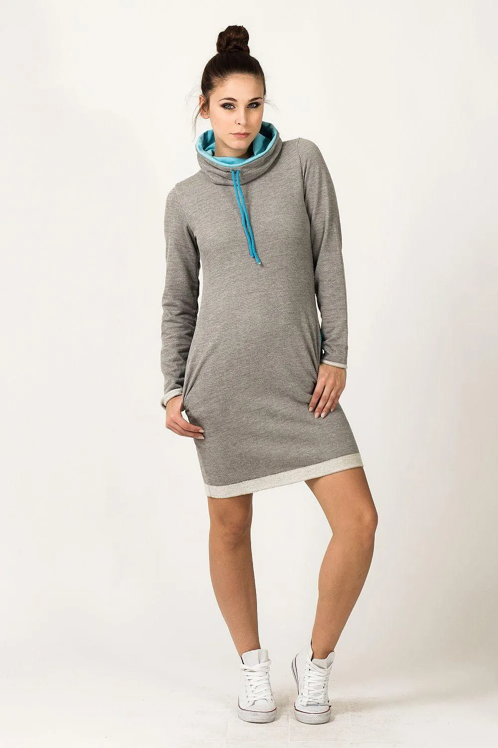 Chic Color Block Knit Dress with Stylish Chimney Neckline