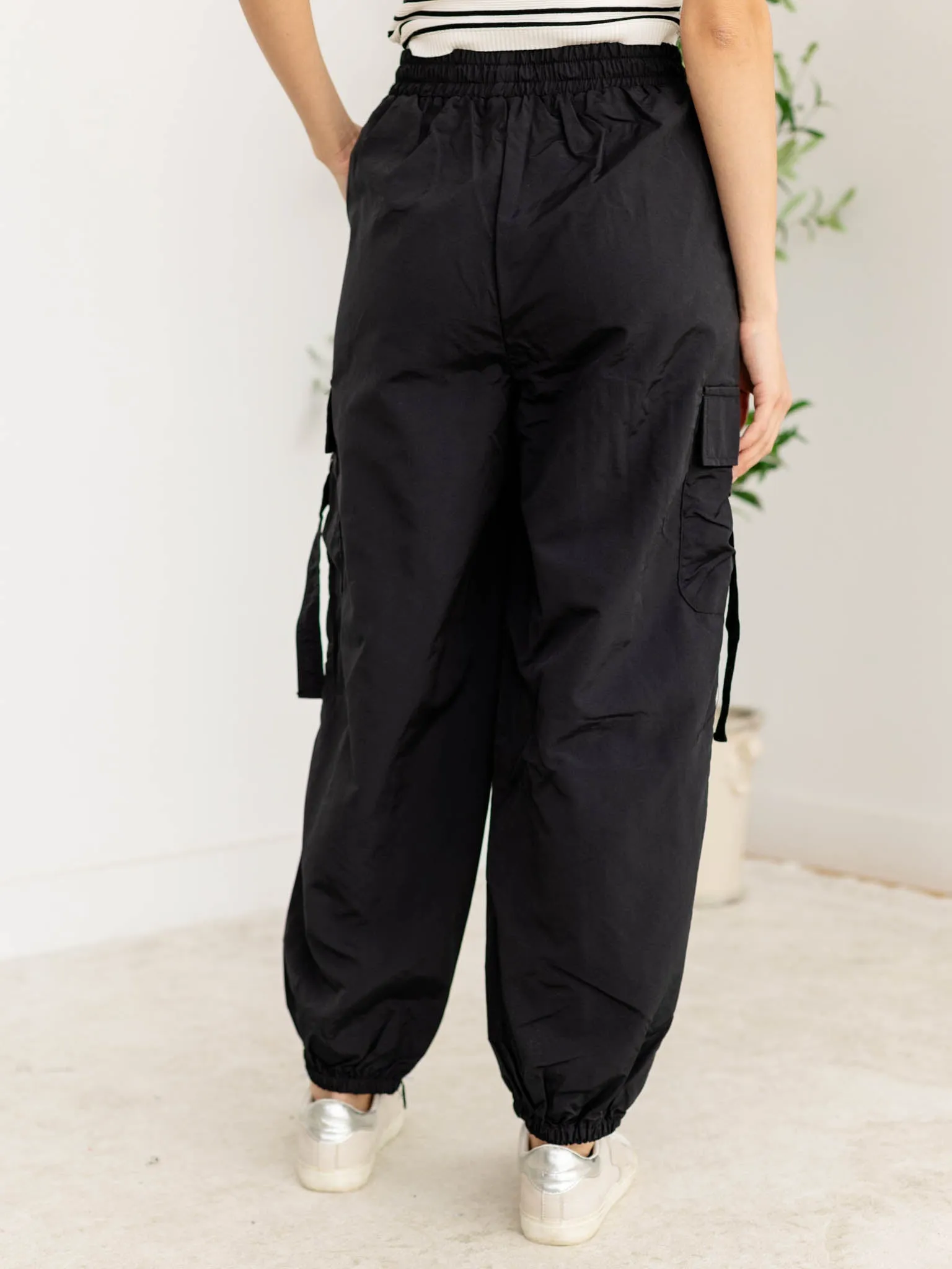 Elastic Waist Solid Cargo Pants