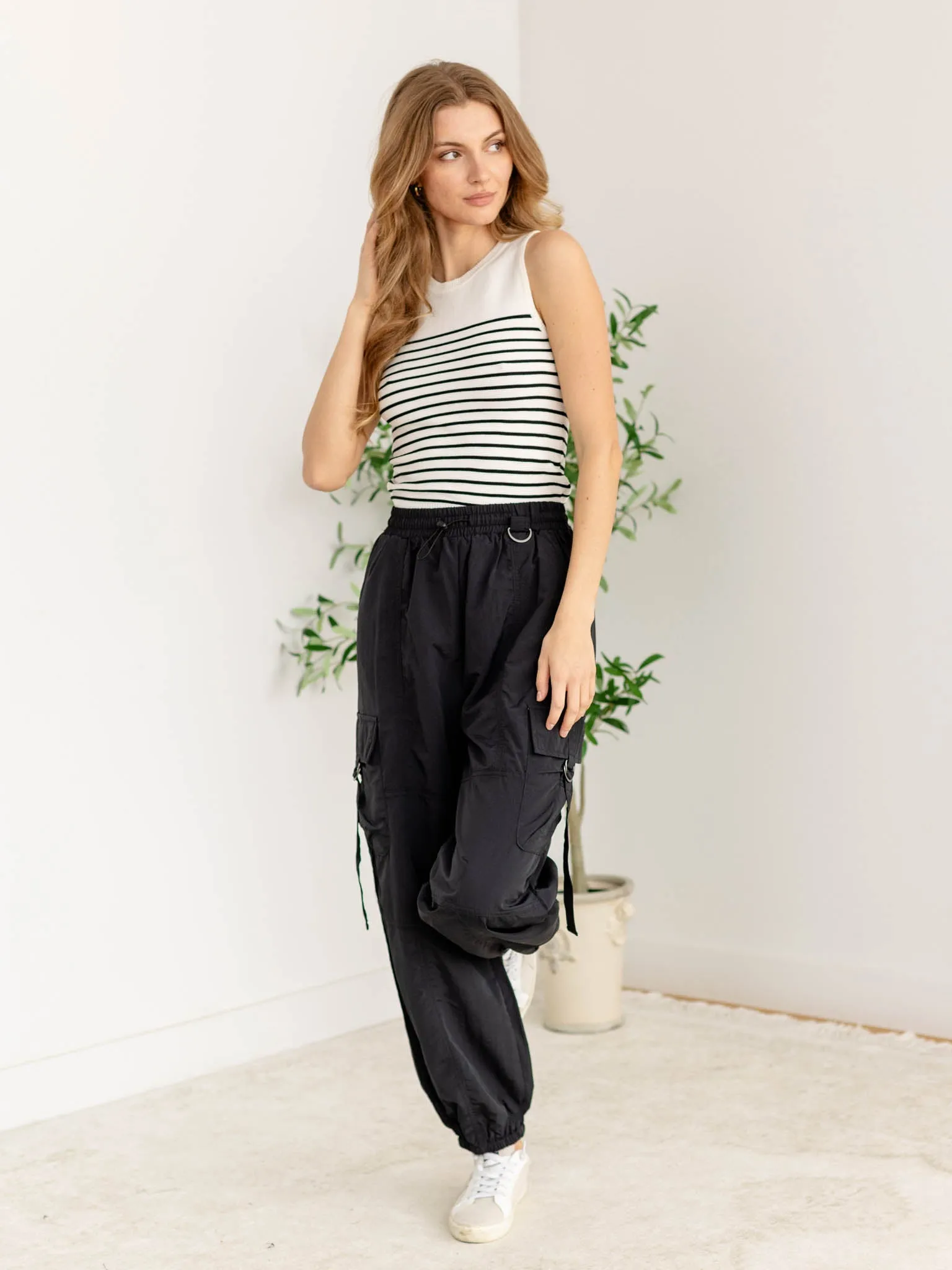 Elastic Waist Solid Cargo Pants