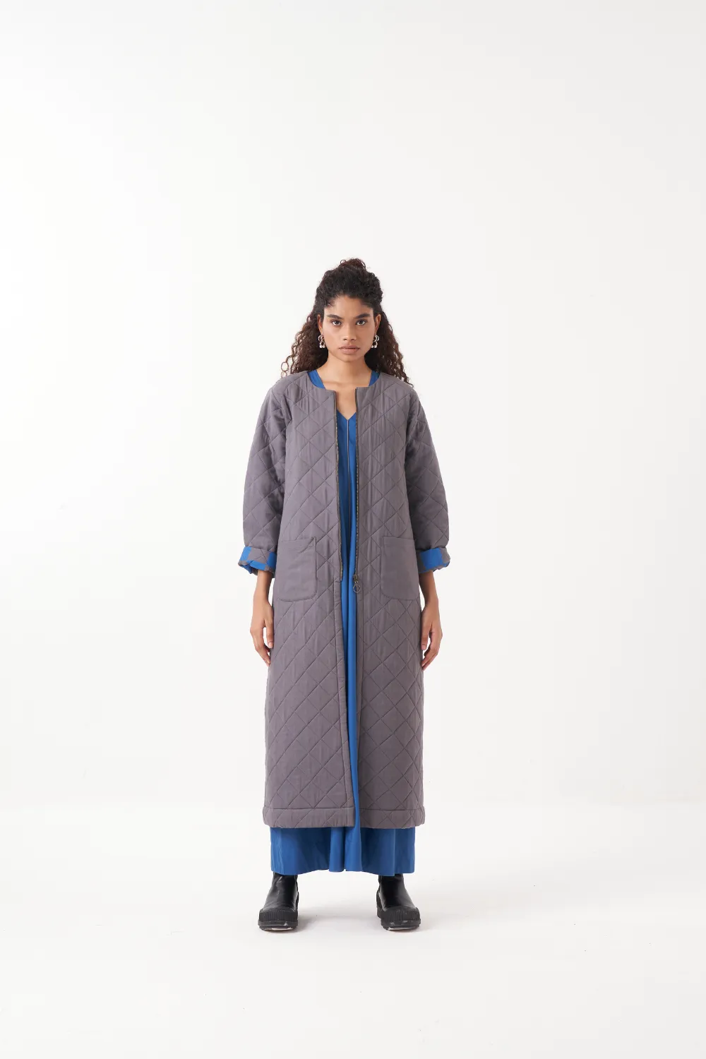GREY LONG QUILTED JACKET CO-ORD (SET OF 2)-GREY
& ELECTRIC BLUE