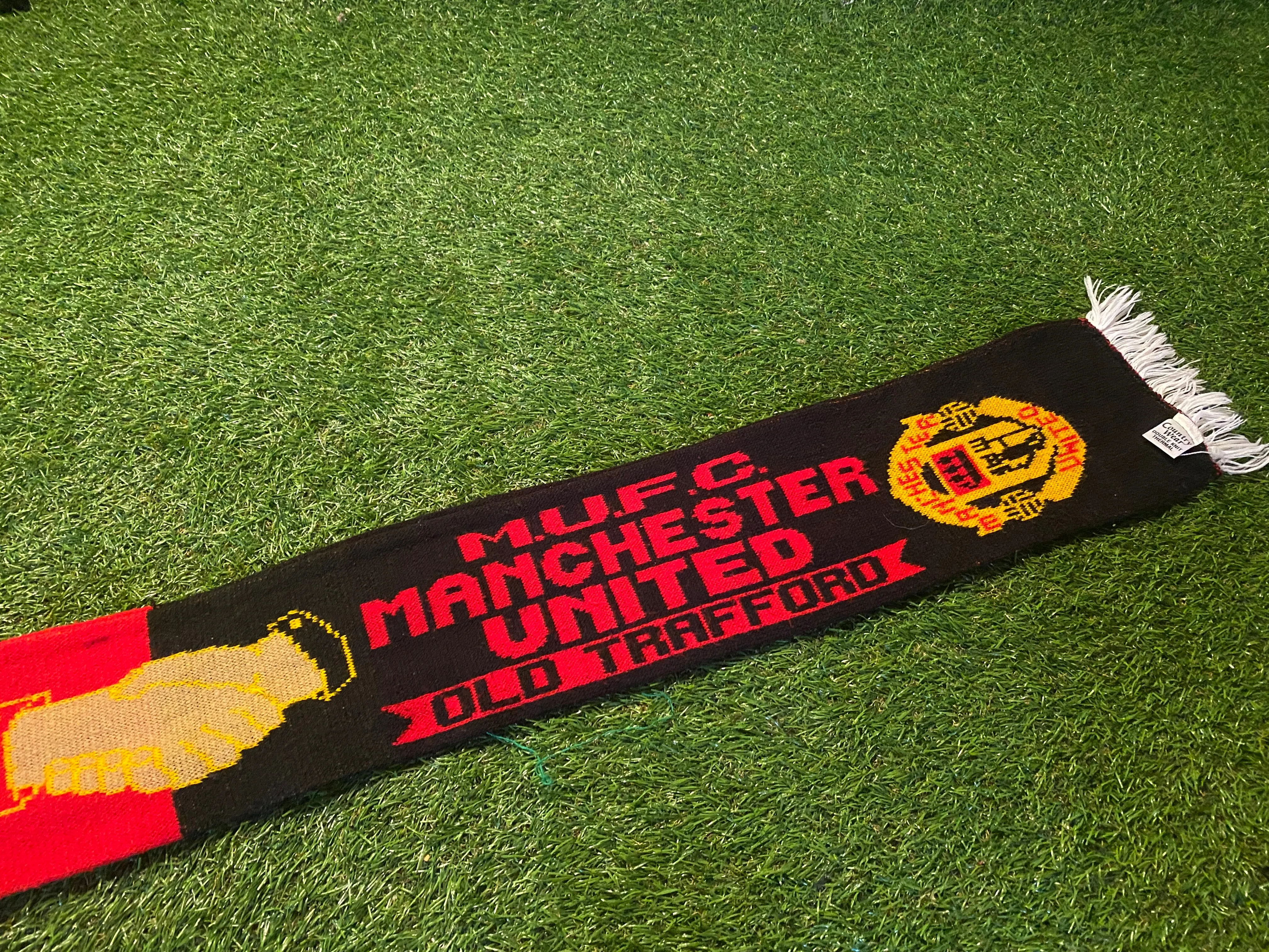 Manchester United Derry City Ireland Soccer Football Full Size Adult Mans Scarf Scarves