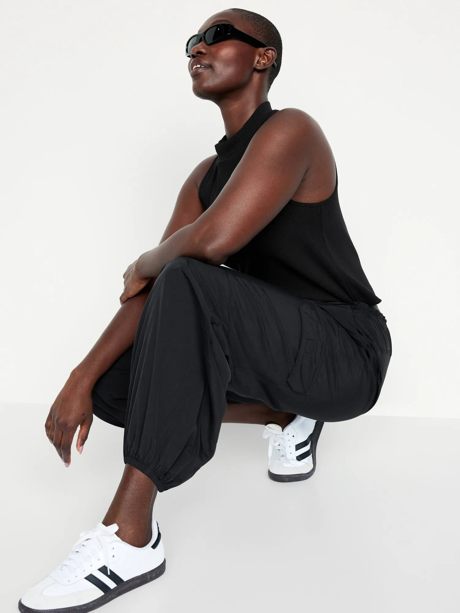 Mid-Rise Cargo Performance Pants for Women