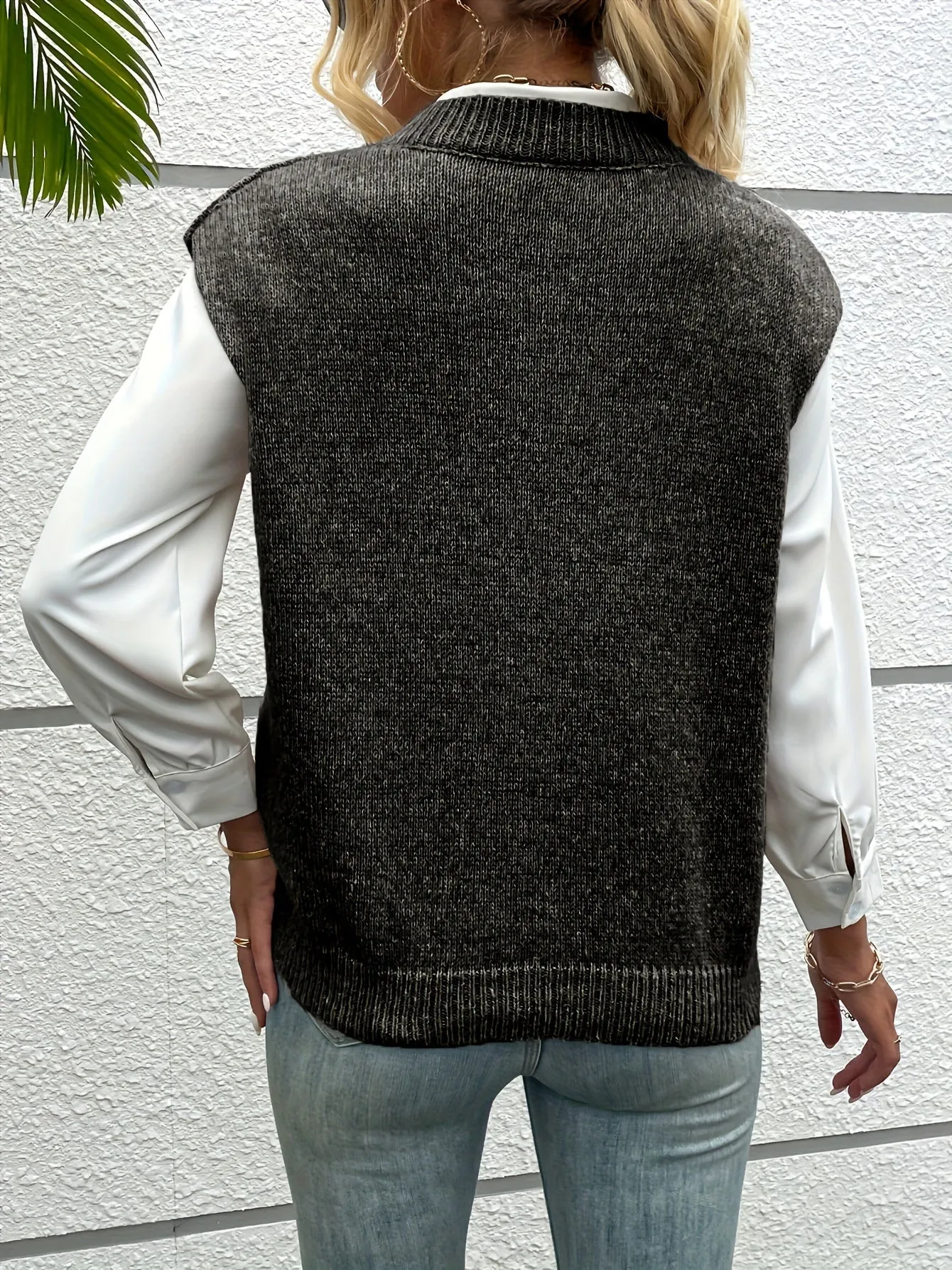 Naomi Pullunder | Luxuriöser ärmelloser Pullover mit V-Ausschnitt für Damen