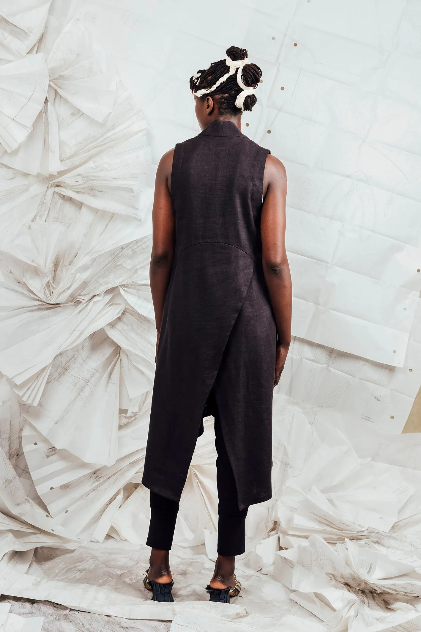 SL25 KAIDA LONG WRAP VEST - ONYX