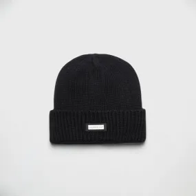 Smart Metal Badge Beanie | Black