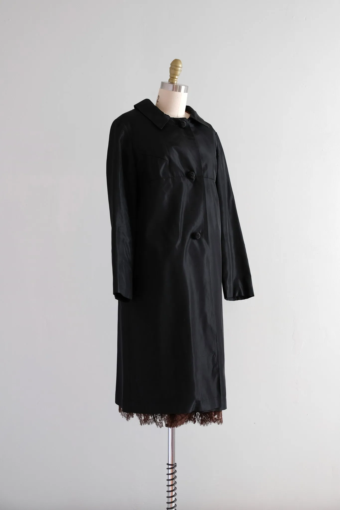 Stunning 1960's Black Taffeta Evening Coat with Autumnal Satin Lining / Sz M