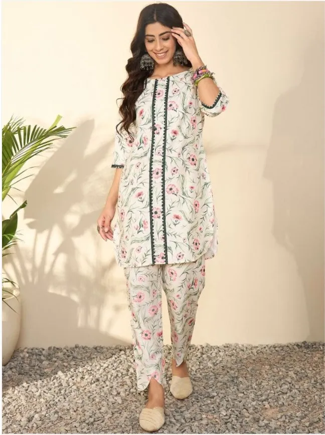 Women Floral Printed Regular Gotta Patti Kurta with Trousers